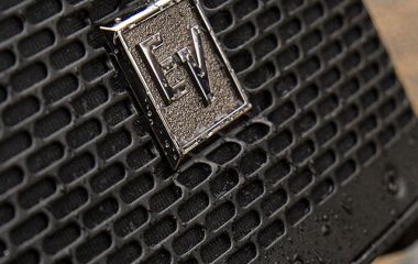 Великий звук у поєднанні з енергією батареї та вологозахисним корпусом EV Everse