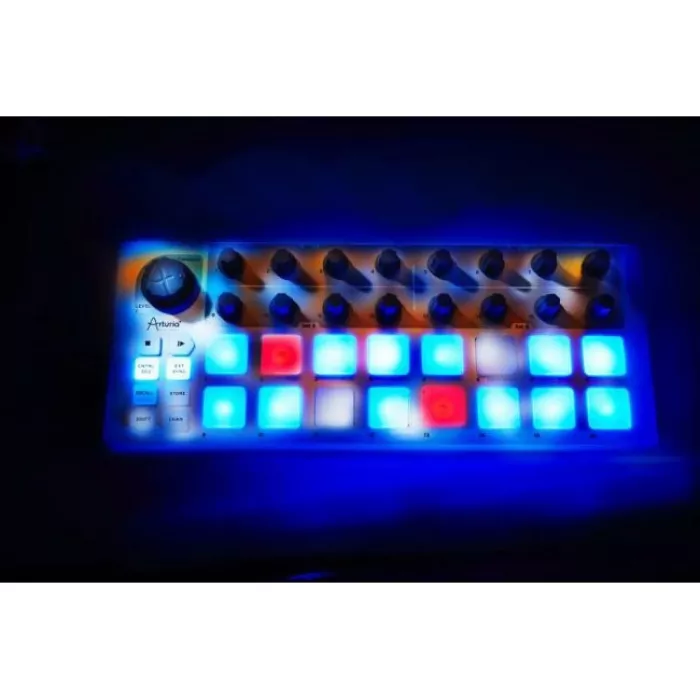 MIDI-контролер Arturia BeatStep White Edition