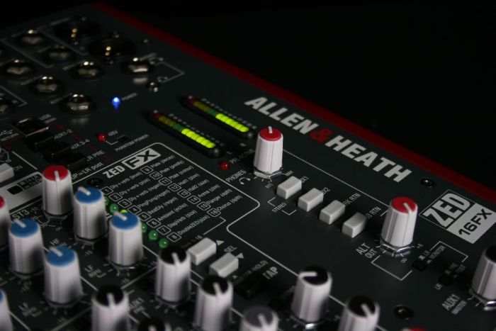 Allen Heath ZED16FX Мікшерний пульт