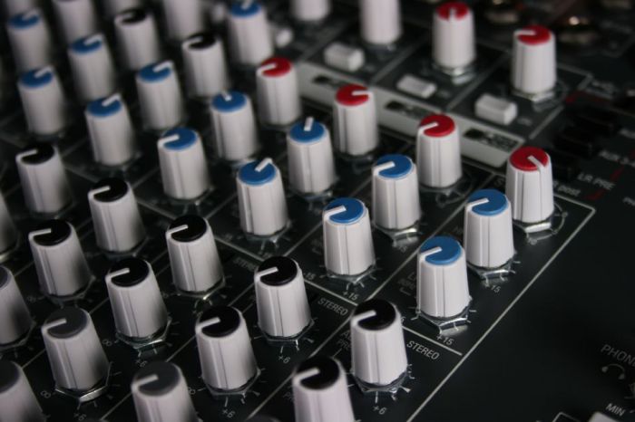 Allen Heath ZED1802 Мікшерний пульт