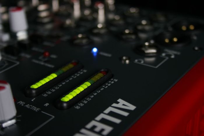Allen Heath ZED1802 Мікшерний пульт