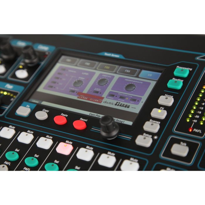 Allen Heath QU-16 Мікшерний пульт