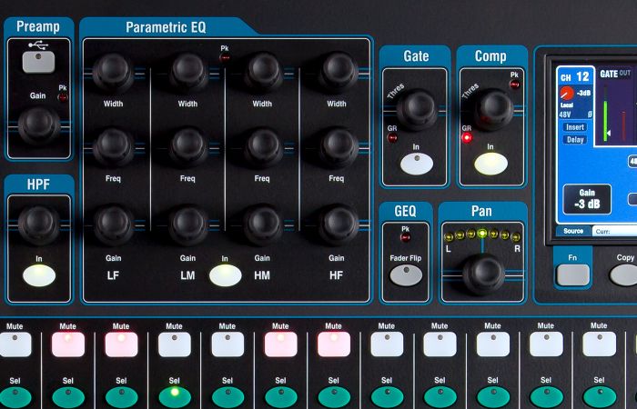 Allen Heath QU-24 Мікшерний пульт