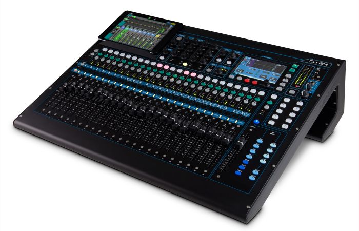 Allen Heath QU-24 Мікшерний пульт