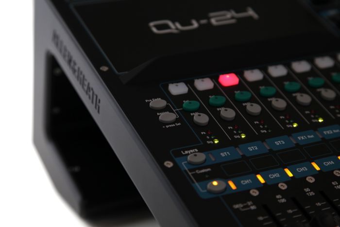 Allen Heath QU-24 Мікшерний пульт