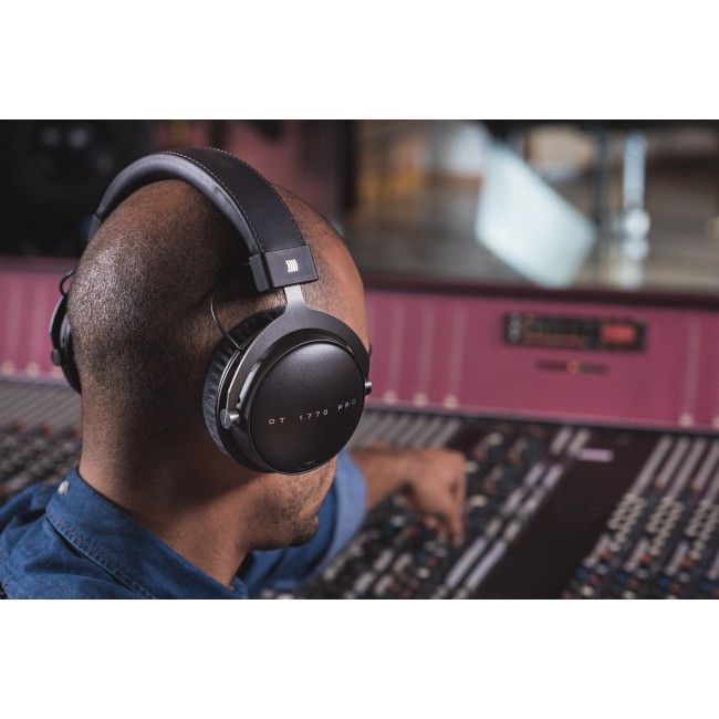 Студийные наушники Beyerdynamic DT 1770 PRO