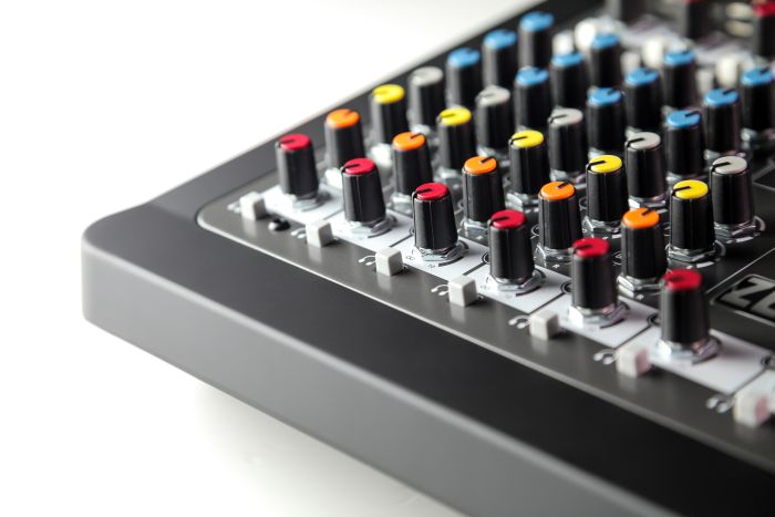 Allen Heath ZEDi-10 Мікшерний пульт Allen Heath ZEDi-10