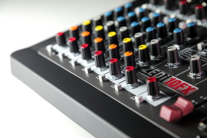 Allen Heath ZEDi-10FX Мікшерний пульт