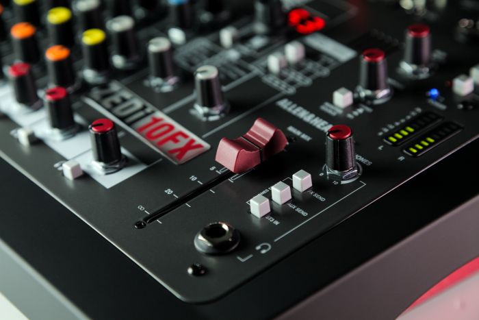 Allen Heath ZEDi-10FX Мікшерний пульт