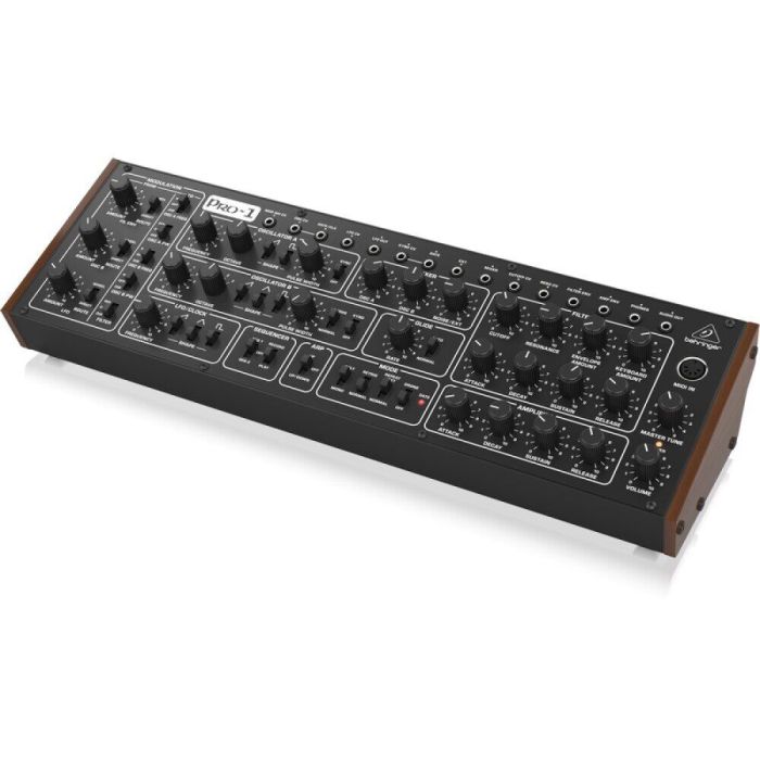 Синтезатор Behringer PRO1