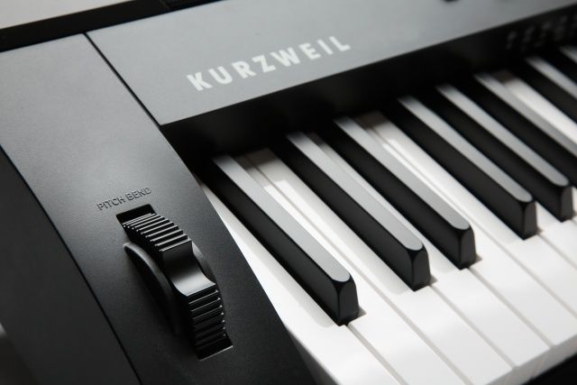 Kurzweil KA-120 сценічне піано