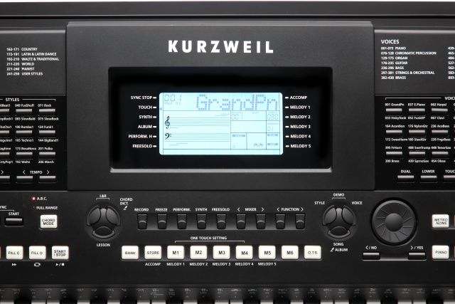 Kurzweil KP300X синтезатор з автоакомпанементом