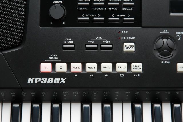 Kurzweil KP300X синтезатор з автоакомпанементом