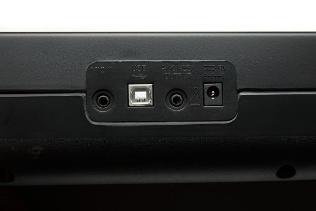 Kurzweil KP30 синтезатор з автоакомпанементом