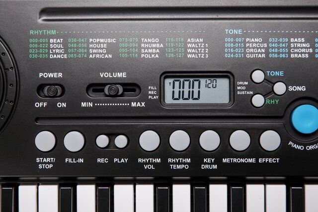 Kurzweil KP10 синтезатор з автоакомпанементом