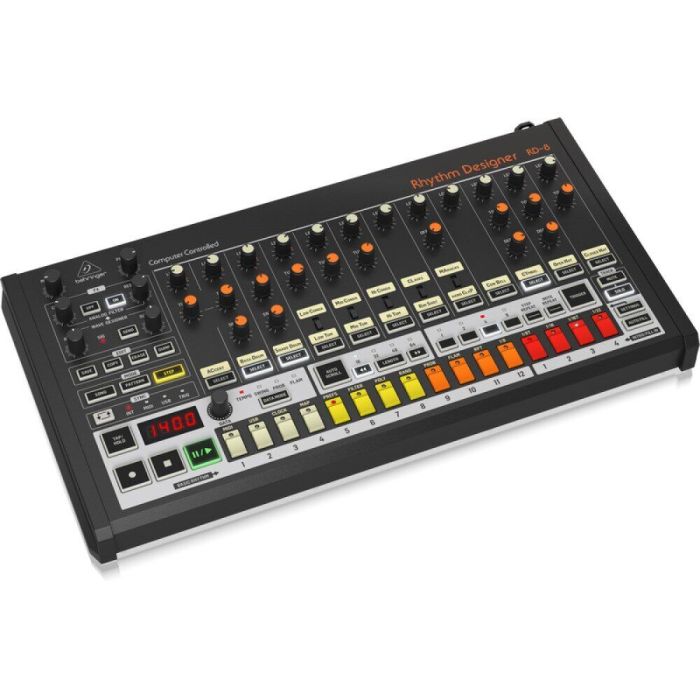 Синтезатор (драм-машина) Behringer RD8