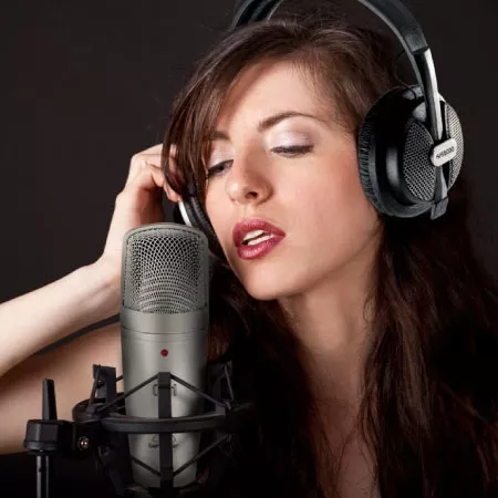 BEHRINGER HPS5000 Студійні навушники закритого типу; Овальні амбушюри; АЧХ 20-20кГц; Адаптер-джек 6,3мм.