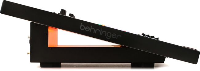 Цифровий мікшерний пульт Behringer WING