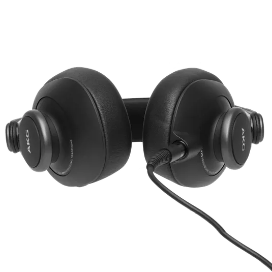 AKG K371 складні навушники закритого типу для блогерів та подкастів. Овальні чаши. Поворотний механізм для моніторингу одним навушником. XLR підєднання. Три кабелі. Вага 255г.