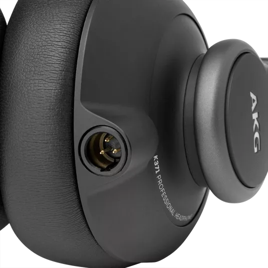 AKG K371 складні навушники закритого типу для блогерів та подкастів. Овальні чаши. Поворотний механізм для моніторингу одним навушником. XLR підєднання. Три кабелі. Вага 255г.