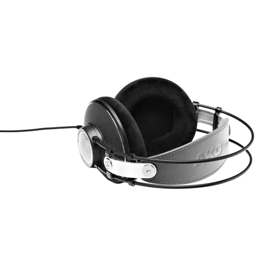 AKG K612 pro повнорозмірні моніторні навушники  відкритого типу з мембранами Varimotion. Кабель 3 м. Вага 238 г.