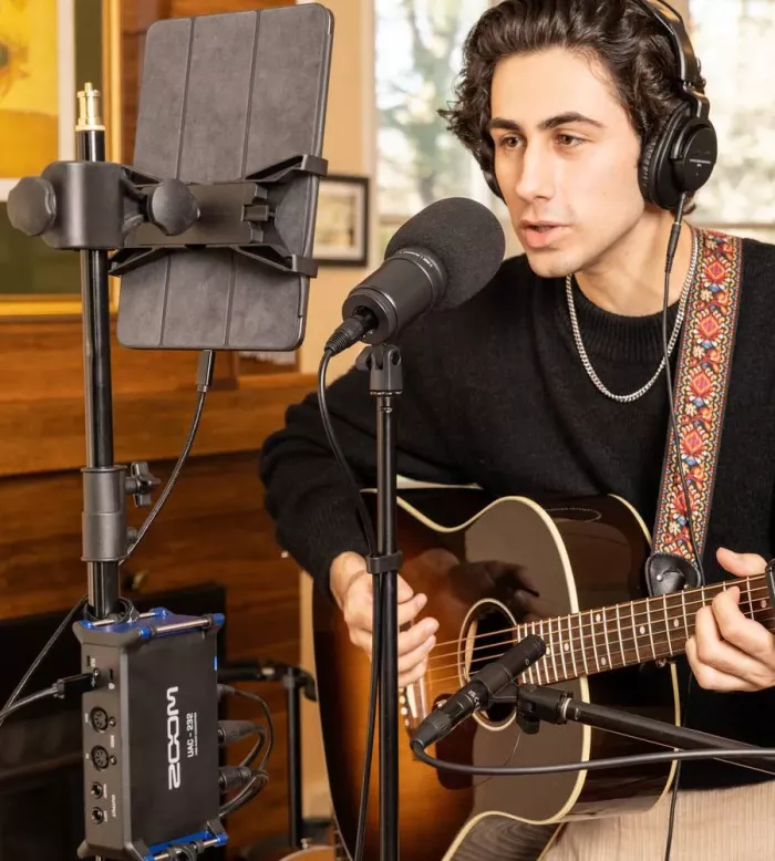 Zoom UAC-232 Звукова карта