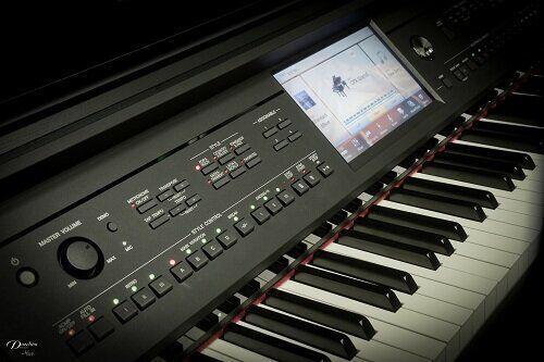 Клавінова YAMAHA CVP-709GP WH