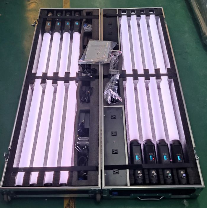 PRO LUX LED STICK SET 8 лінійний світлодіодний прилад