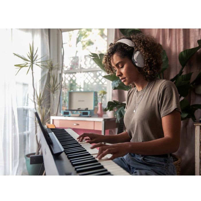 Цифрове піаніно Roland FP10 BK, без стійки