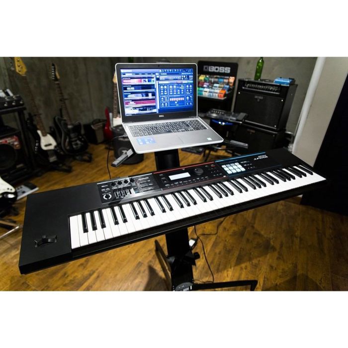 Синтезатор Roland Juno-DS76