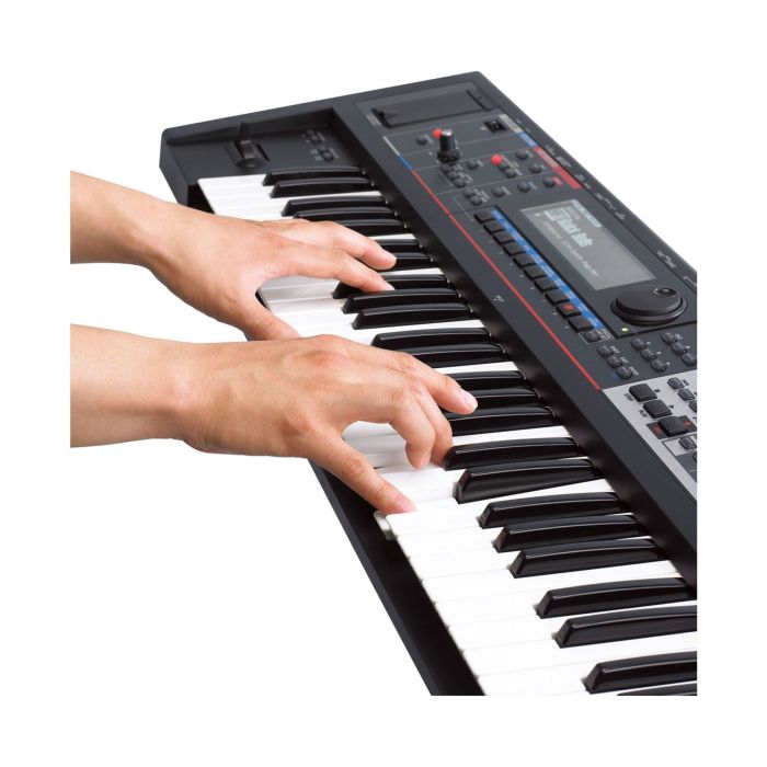 Клавишный синтезатор Roland Juno-Gi
