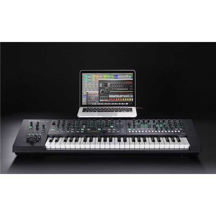 Синтезатор Roland System-8
