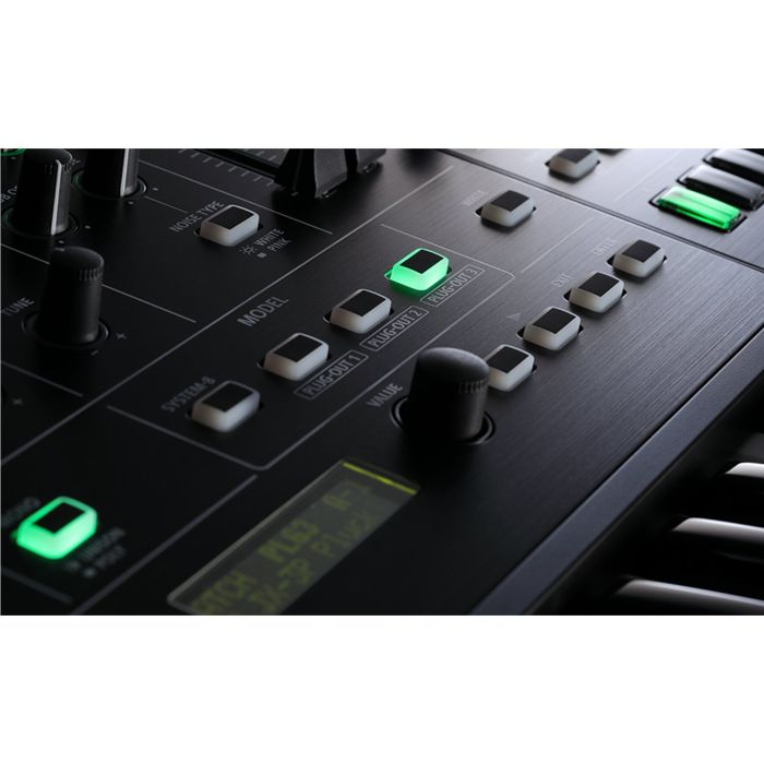 Синтезатор Roland System-8