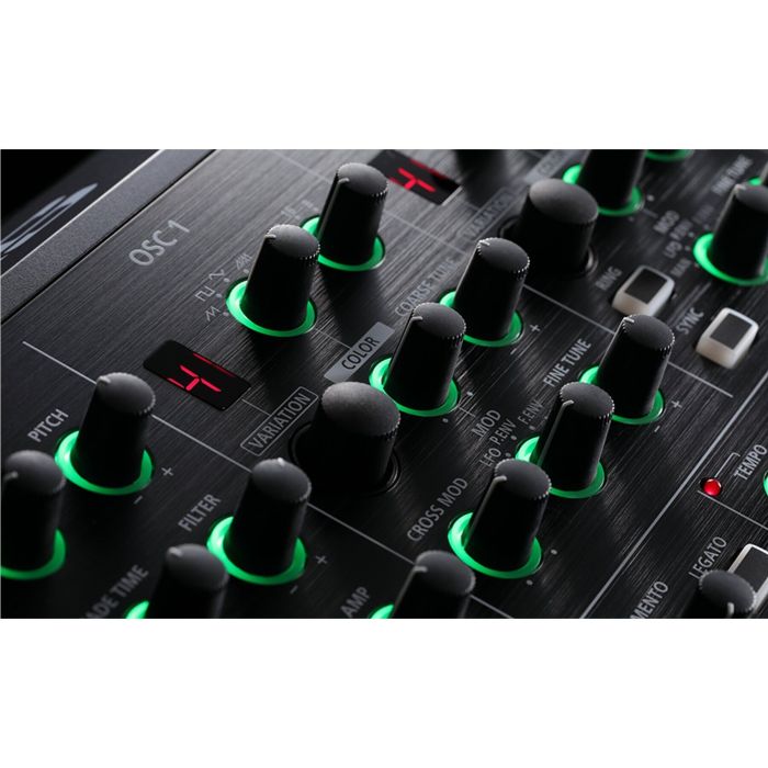 Синтезатор Roland System-8