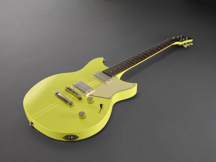 Электрогитара YAMAHA RSE20 NEON YELLOW