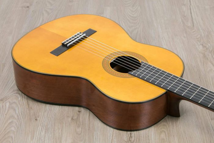 Класична гітара YAMAHA CG142S