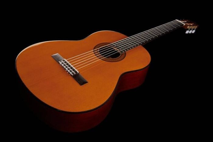 Классическая гитара YAMAHA CG102