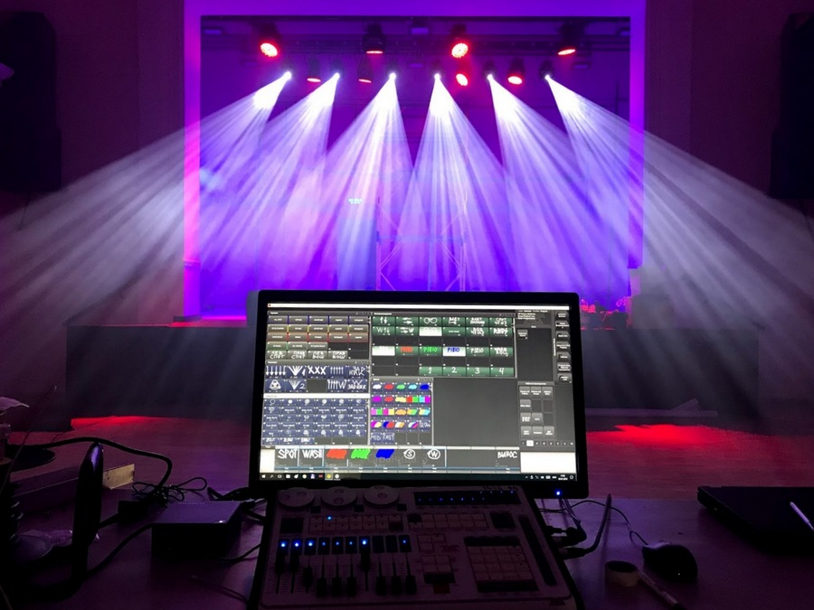 Световой DMX пульт Avolites Titan Mobile
